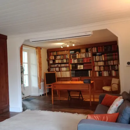Superbe Maison De Maitre Hébergement de vacances Vebret